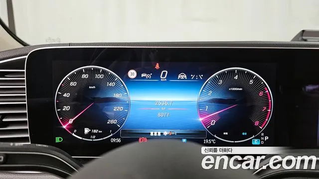 Mercedes-Benz GLE-Class — Фото автомобиля 8