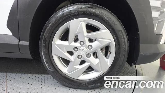 Hyundai Kona — Фото автомобиля 6