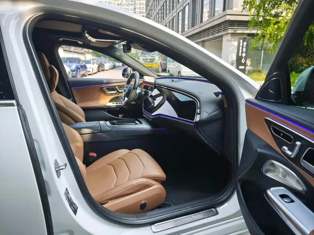 Mercedes-Benz E-Class — Фото автомобиля 9