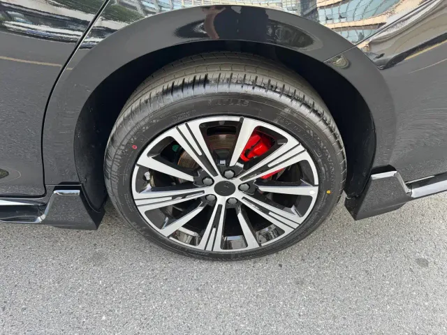Geely Xingrui — Фото автомобиля 17