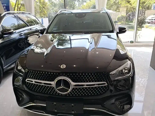 Mercedes-Benz GLE-Class — Фото автомобиля 2