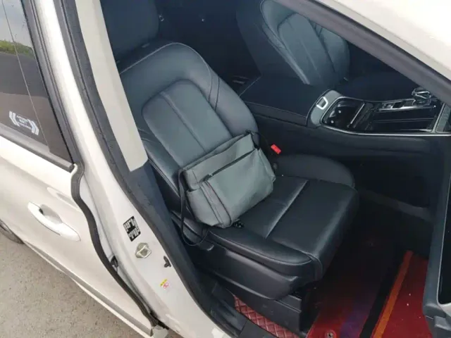 GAC Trumpchi M8 — Фото автомобиля 19