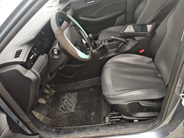 Roewe i5 — Фото автомобиля 14