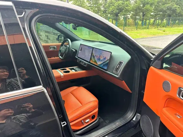 Li Auto L6 — Фото автомобиля 21