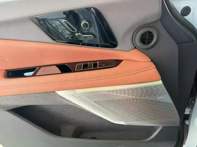 Cadillac IQ Ao Ge 2024 AWD Long Range Edition — Фото автомобиля 3