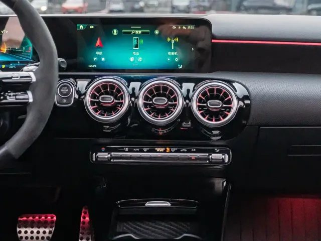 Mercedes-Benz A-Class AMG — Фото автомобиля 6