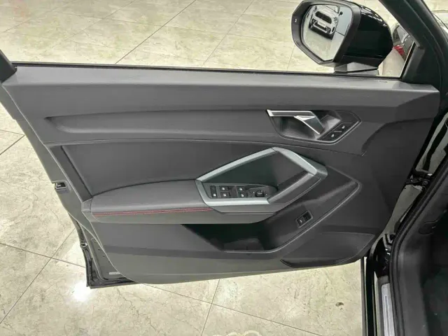 Audi Q3 — Фото автомобиля 16