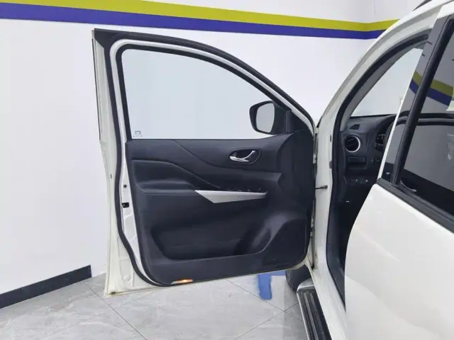 Nissan Terra — Фото автомобиля 7