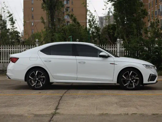 Skoda Octavia — Фото автомобиля 4