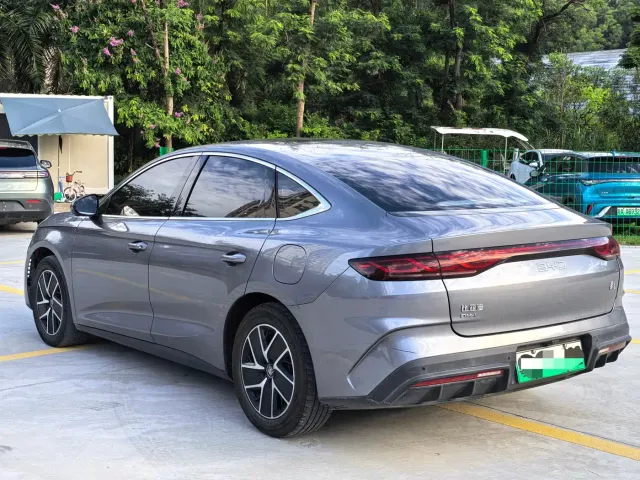 BYD Qin L — Фото автомобиля 7