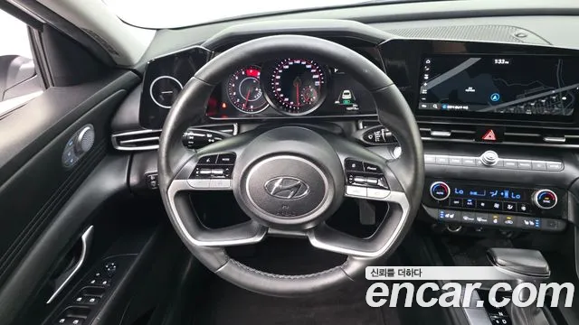 Hyundai AVANTE Avante (CN7) — Фото автомобиля 14