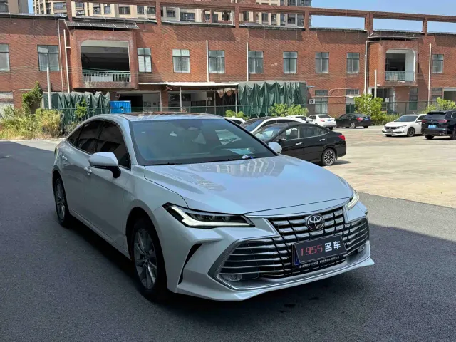 Toyota Avalon — Фото автомобиля 3