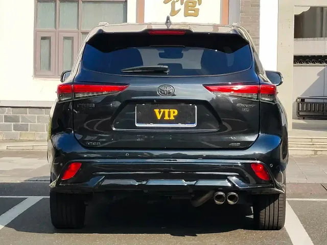 Toyota Highlander — Фото автомобиля 6