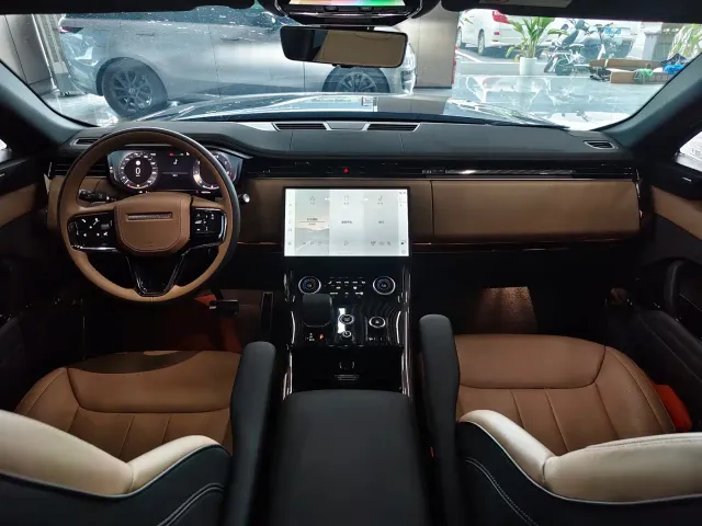 Land Rover Range Rover Sport — Фото автомобиля 15