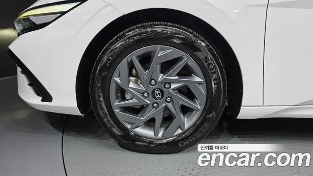 Hyundai Avante — Фото автомобиля 5