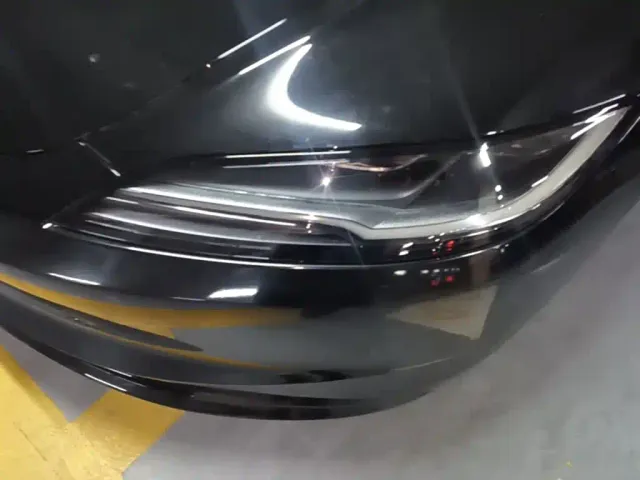 Tesla Model 3 — Фото автомобиля 23