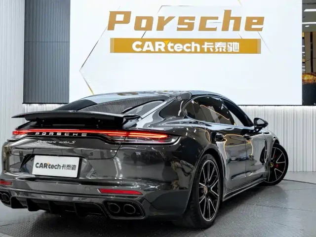 Porsche Panamera — Фото автомобиля 7