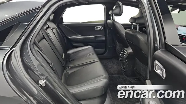 Hyundai Ioniq 6 — Фото автомобиля 11