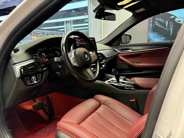 BMW 5 Series — Фото автомобиля 5