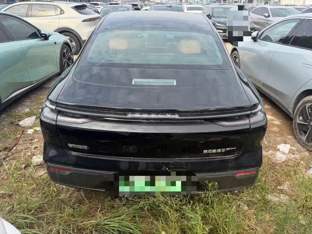 Geely Galaxy Xingyao 8 — Фото автомобиля 11