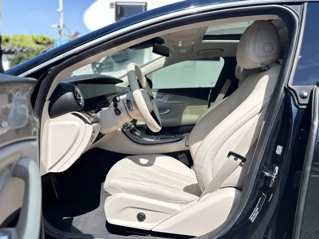 Mercedes-Benz CLS-Class — Фото автомобиля 11