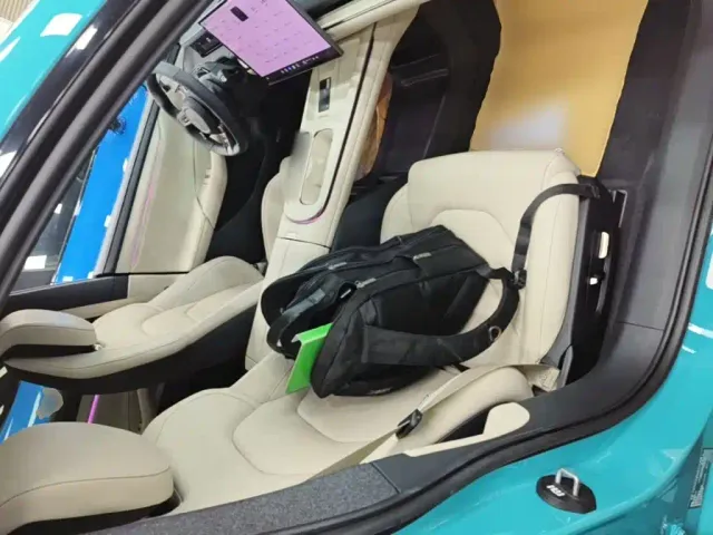 Xiaomi SU7 — Фото автомобиля 24