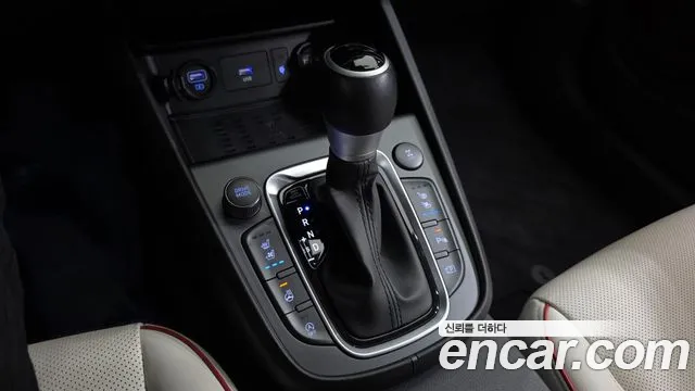 Hyundai Kona — Фото автомобиля 12
