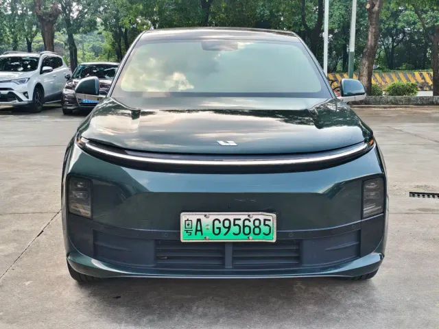 Li Auto L6 — Фото автомобиля 2