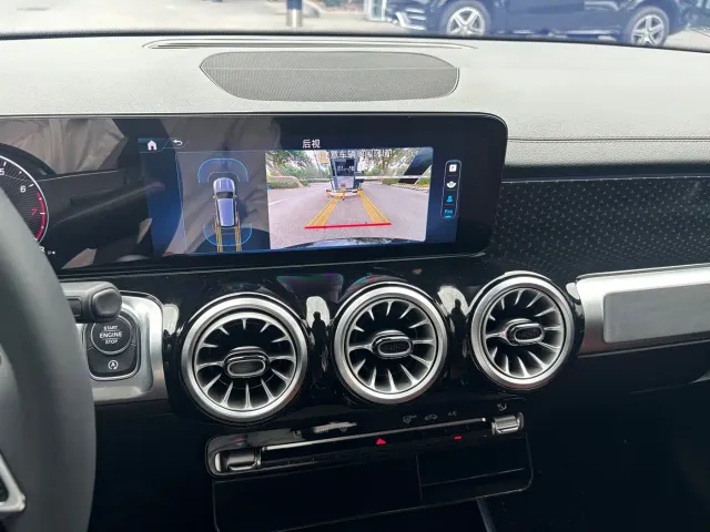 Mercedes-Benz GLB-Class — Фото автомобиля 12