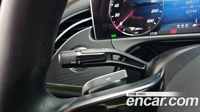 Mercedes-Benz E-Class — Фото автомобиля 26