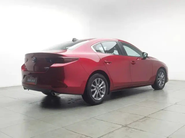 Mazda Axela — Фото автомобиля 2