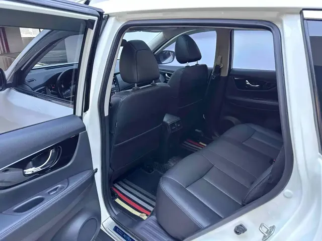 Nissan X-Trail — Фото автомобиля 9