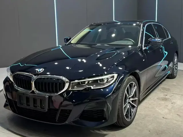 Фотография автомобиля — BMW 3 Series