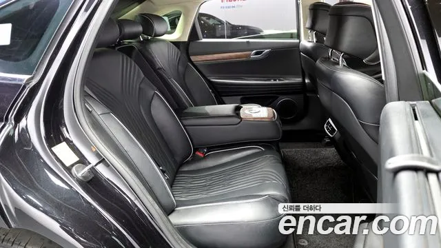 Genesis G80 Бензин 2.5 турбо AWD — Фото автомобиля 12