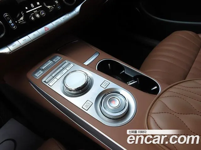 Genesis GV70 2.5T Бензин 2WD — Фото автомобиля 11