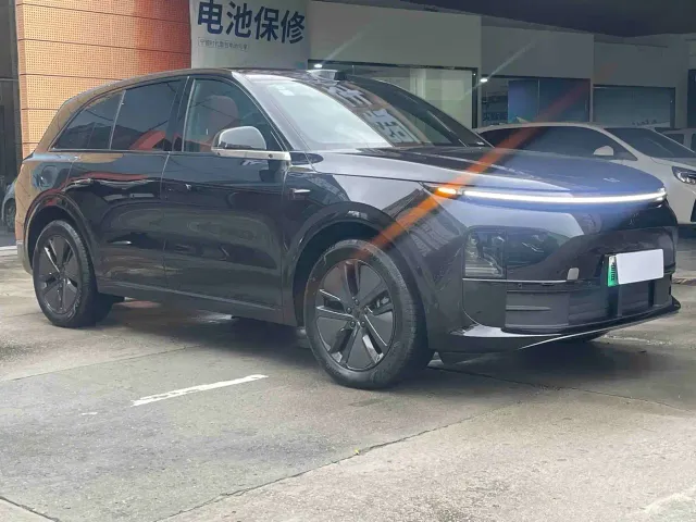 Li Auto L6 — Фото автомобиля 3