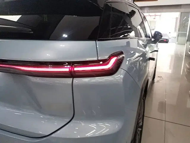 Nio ES7 — Фото автомобиля 7