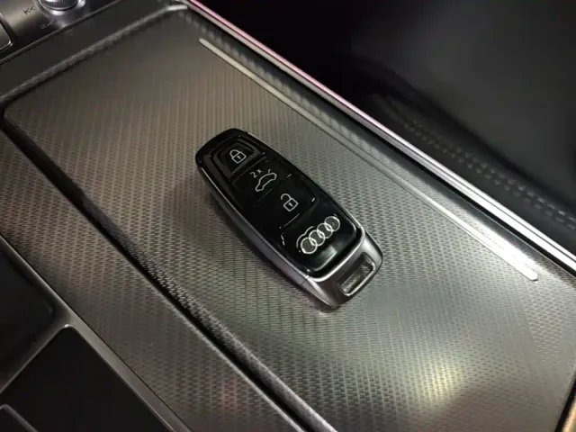 Audi A6L — Фото автомобиля 8