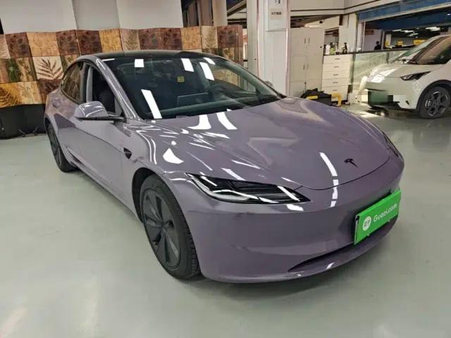 Tesla Model 3 — Фото автомобиля 3