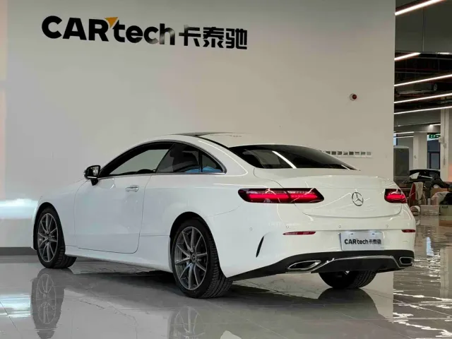 Mercedes-Benz E-Class — Фото автомобиля 6