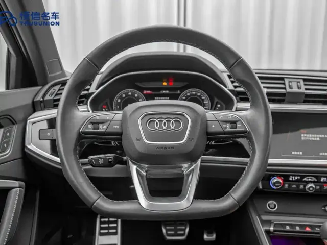 Audi Q3 — Фото автомобиля 14
