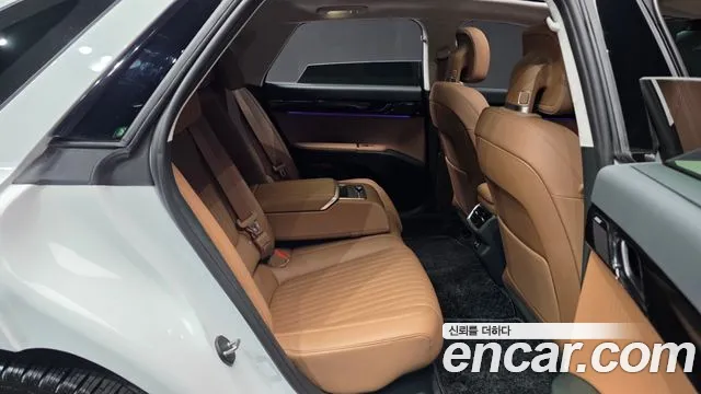 Hyundai Grandeur GN7 — Фото автомобиля 18