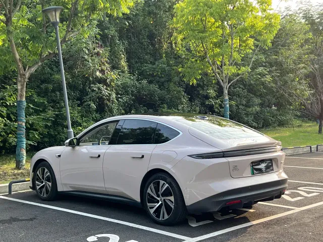 Nio ET5 — Фото автомобиля 14