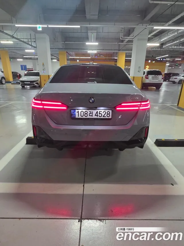 BMW 5 Series G60 — Фото автомобиля 4