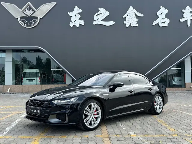 Фотография автомобиля — Audi A7L
