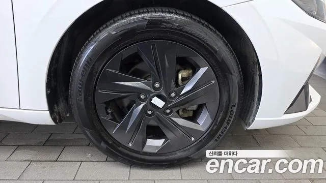 Hyundai Avante CN7 — Фото автомобиля 6