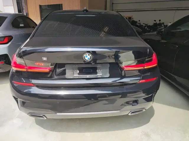 BMW 3 Series — Фото автомобиля 3