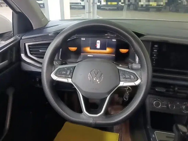 Volkswagen Lavida — Фото автомобиля 10