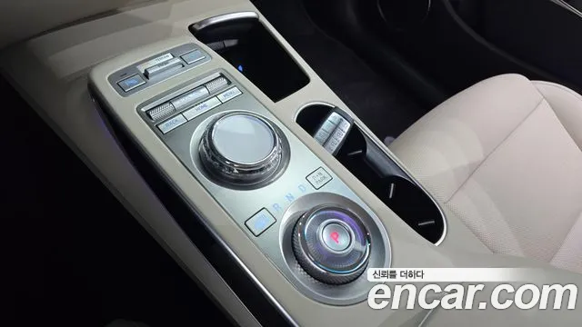 Genesis GV70 2.5T Бензин AWD — Фото автомобиля 9