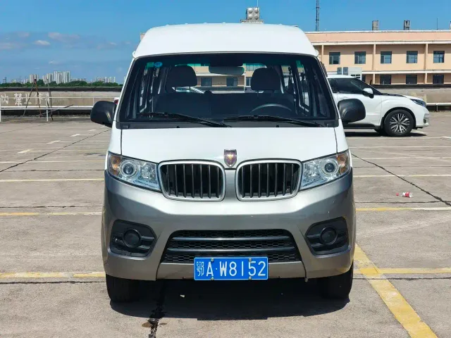 Фотография автомобиля — Jinbei New Hiace X30L